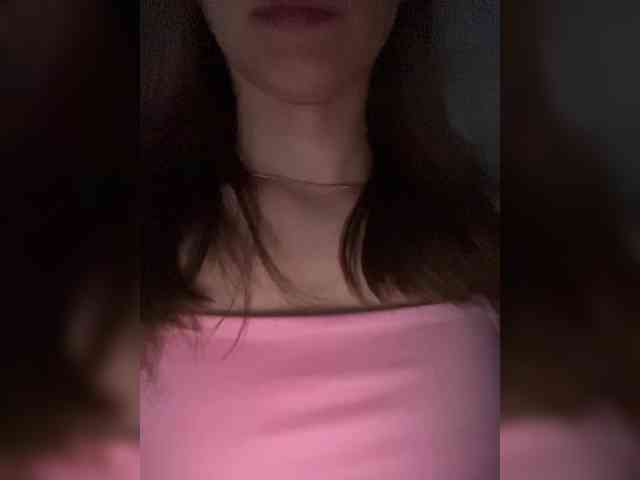 Kira5687 webcam
