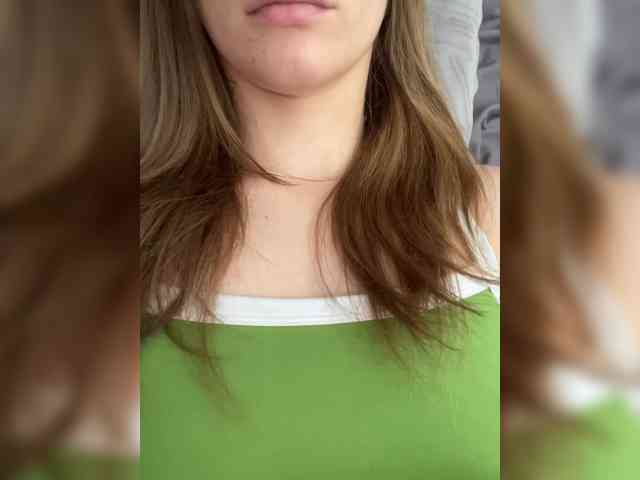 Kira5687 webcam