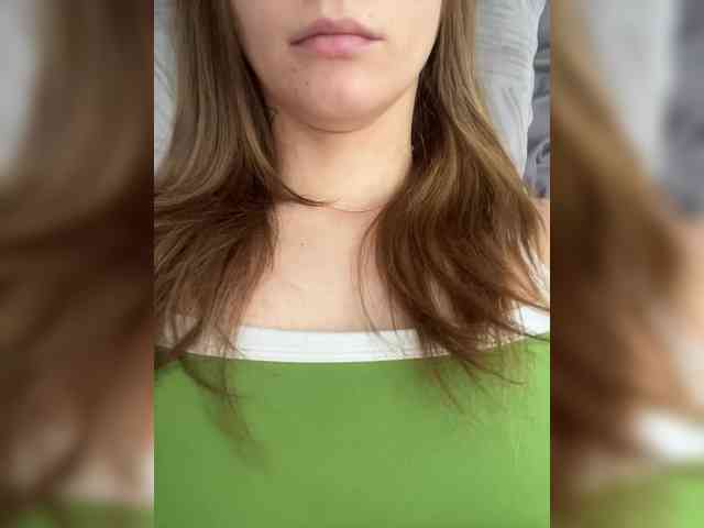 Kira5687 webcam