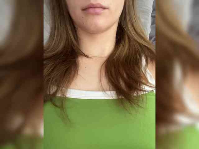 Kira5687 webcam