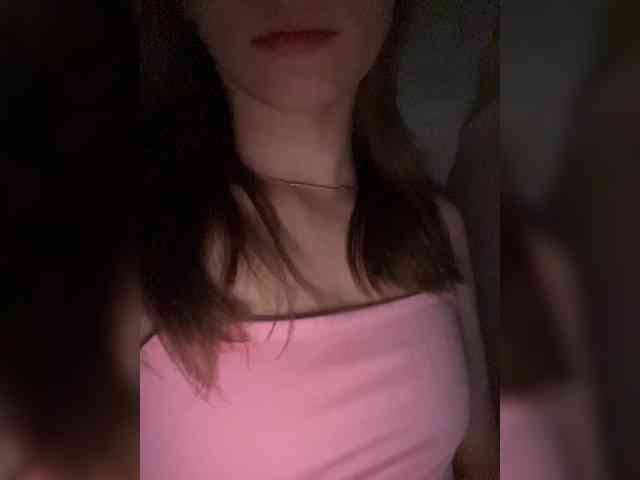 Kira5687 webcam