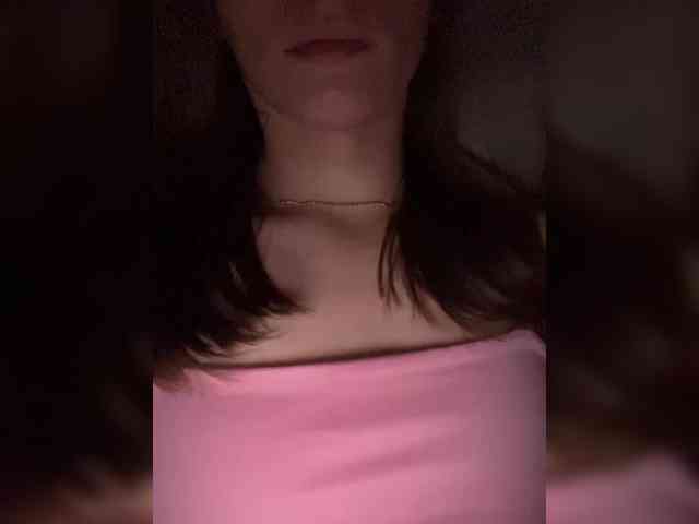 Kira5687 webcam