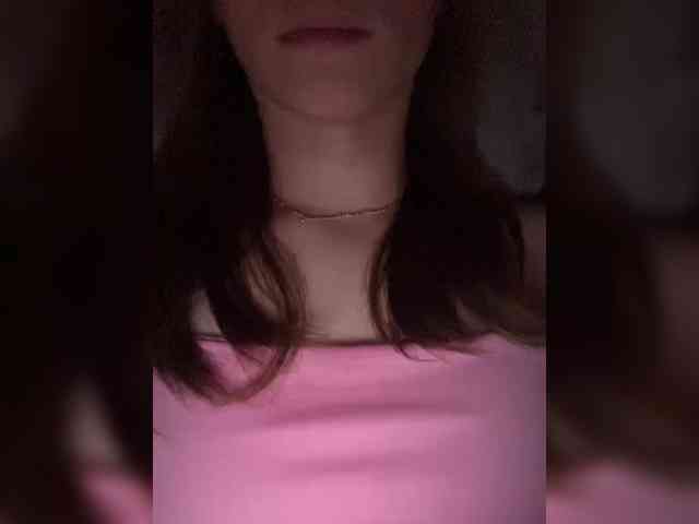 Kira5687 webcam