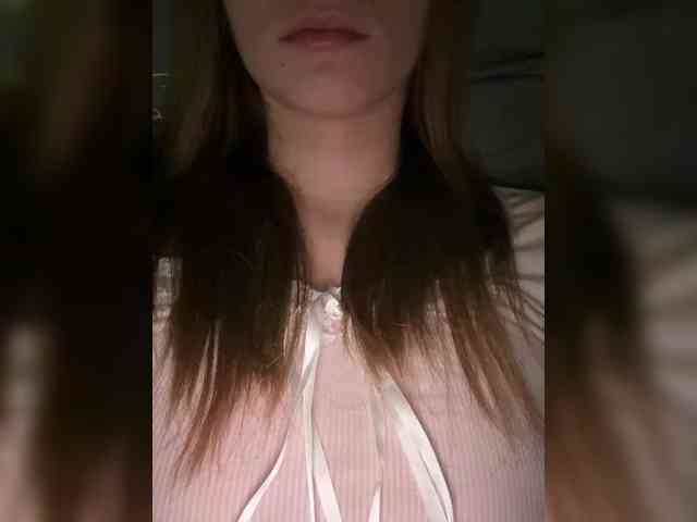 Kira5687 webcam