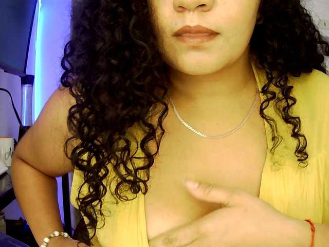 Samyhota's BongaCams show and profile