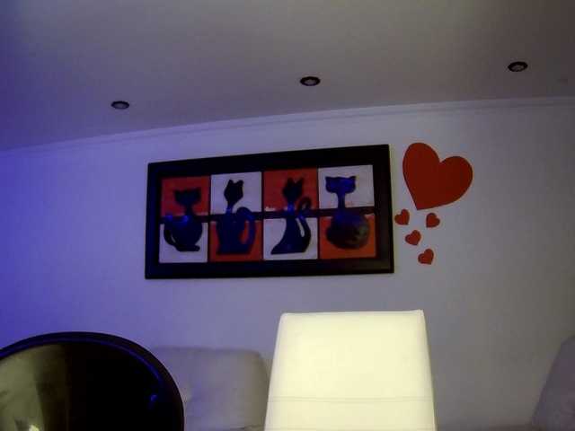 Samyhota's BongaCams show and profile