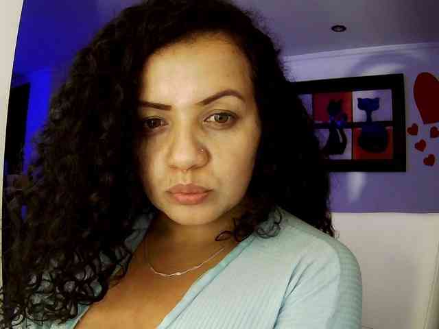 Samyhota Live Webcam on BongaCams