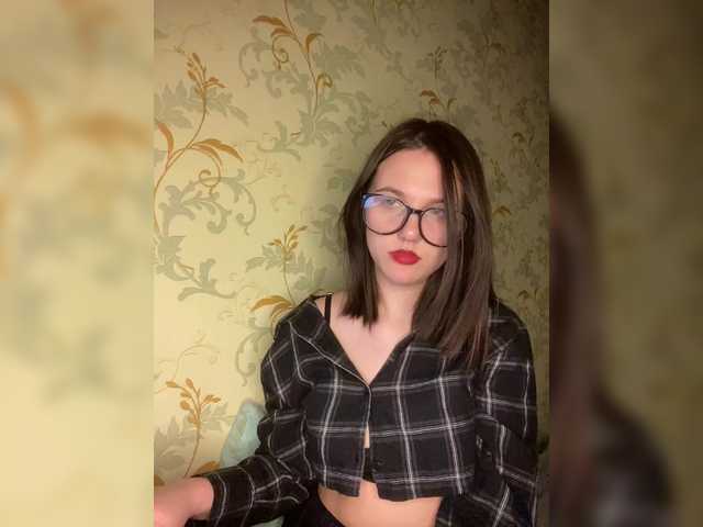 Kiszar's BongaCams show and profile