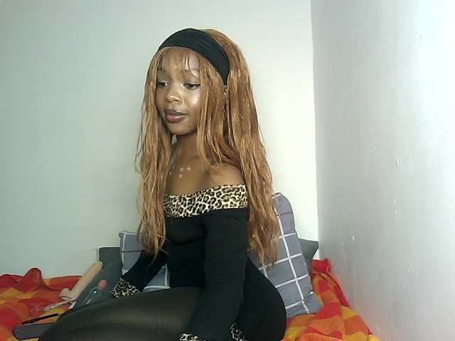 YumTam's BongaCams show and profile