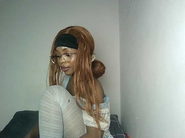 YumTam's BongaCams show and profile