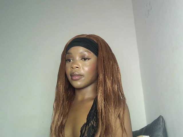 YumTam's BongaCams show and profile