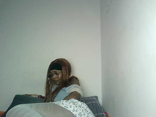 YumTam live cam profile