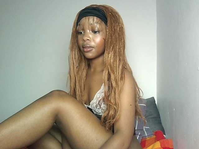 YumTam's BongaCams show and profile