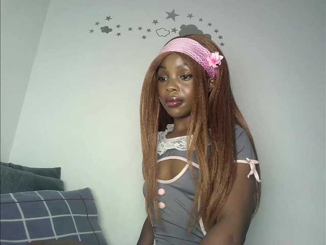 YumTam's BongaCams show and profile