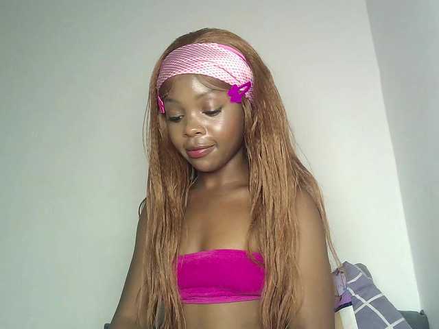 YumTam's BongaCams show and profile