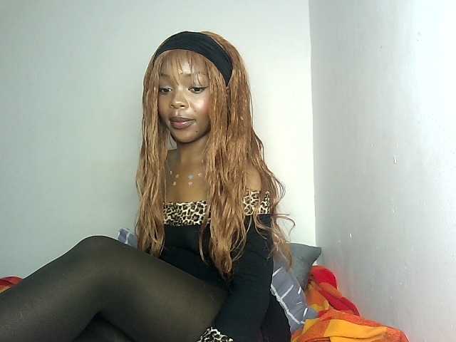 YumTam's BongaCams show and profile