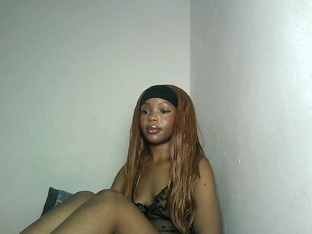 YumTam's BongaCams show and profile