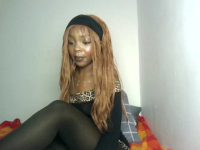 YumTam's BongaCams show and profile