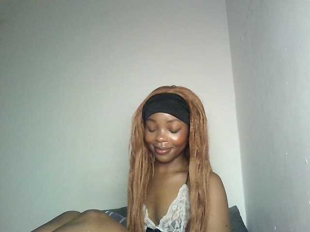 YumTam's BongaCams show and profile