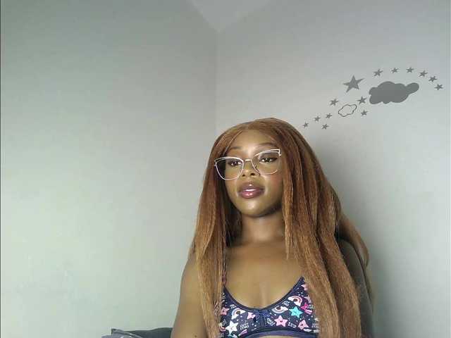 YumTam's BongaCams show and profile