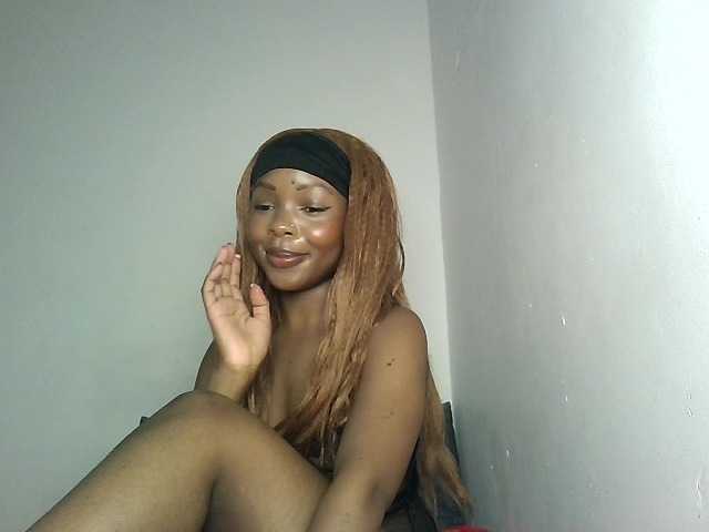 YumTam's BongaCams show and profile