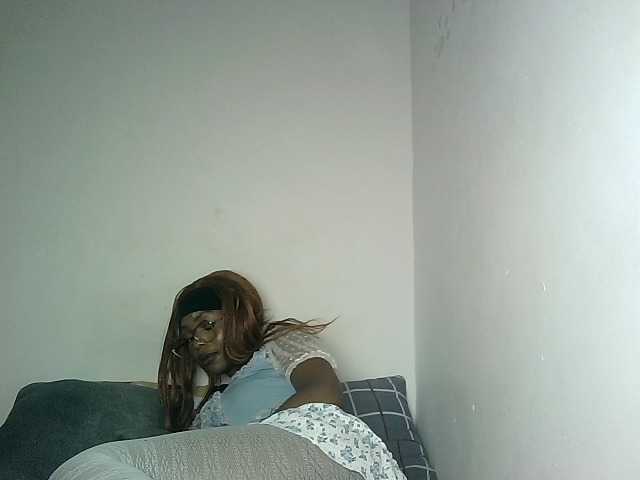 YumTam's BongaCams show and profile