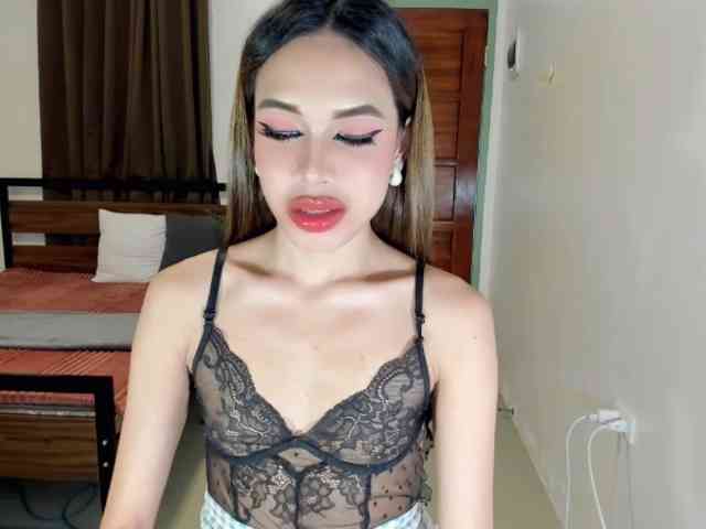 ursassytiffany Live Webcam on BongaCams