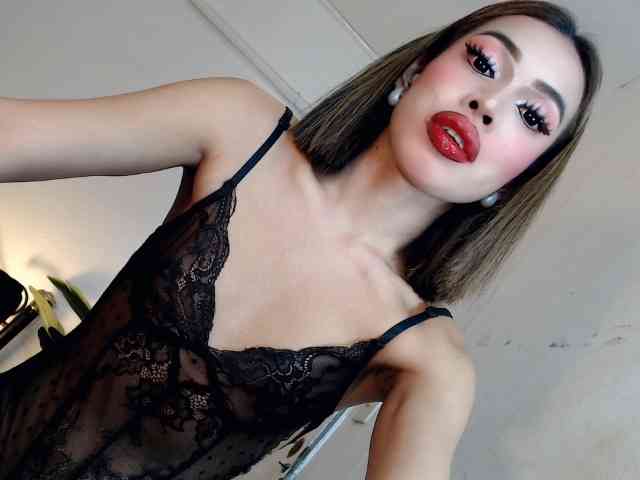 ursassytiffany Live Webcam on BongaCams