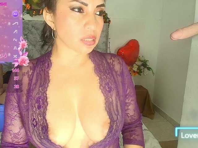 Naatashaa's BongaCams show and profile