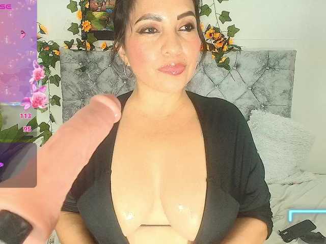 Naatashaa's BongaCams show and profile