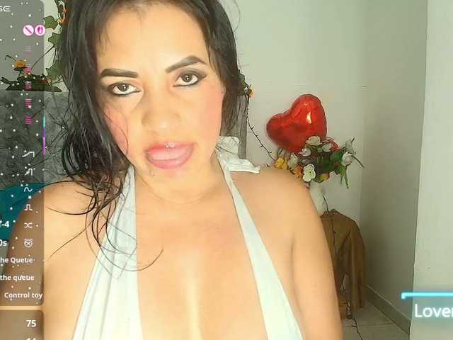 Naatashaa's BongaCams show and profile