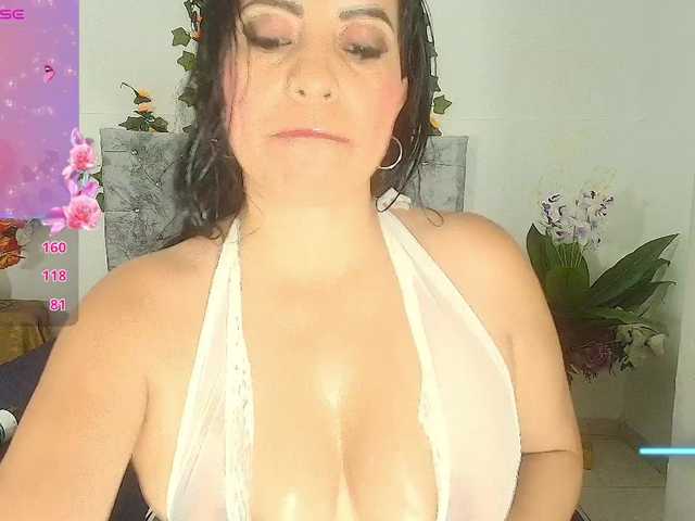 Naatashaa's BongaCams show and profile