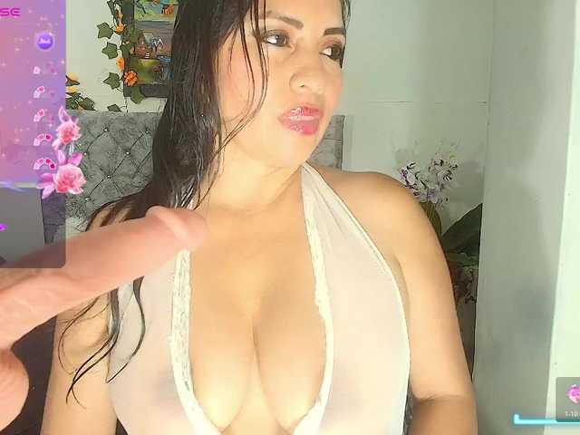 Naatashaa's BongaCams show and profile