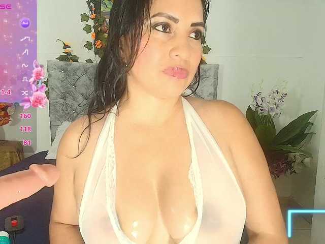 Naatashaa's BongaCams show and profile