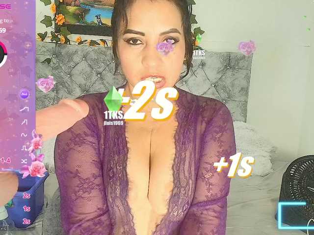 Naatashaa's BongaCams show and profile