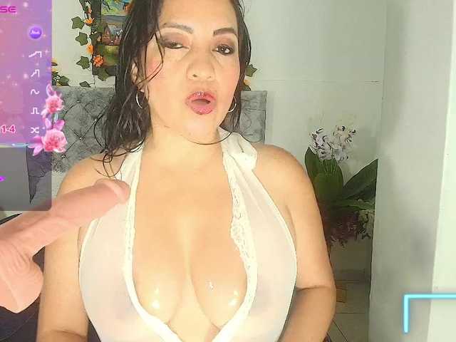 Naatashaa's BongaCams show and profile