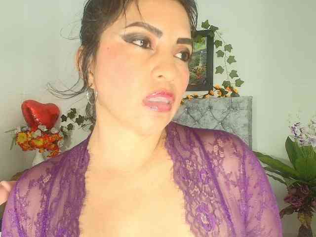 naatashaa Live Webcam on BongaCams