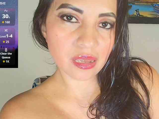 Naatashaa webcam