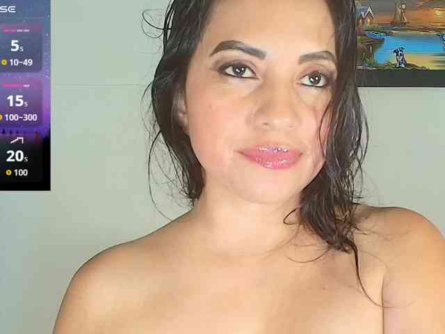 Naatashaa webcam