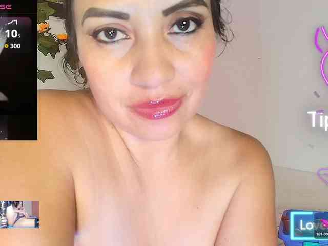 Naatashaa webcam