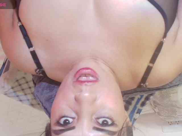 Naatashaa webcam