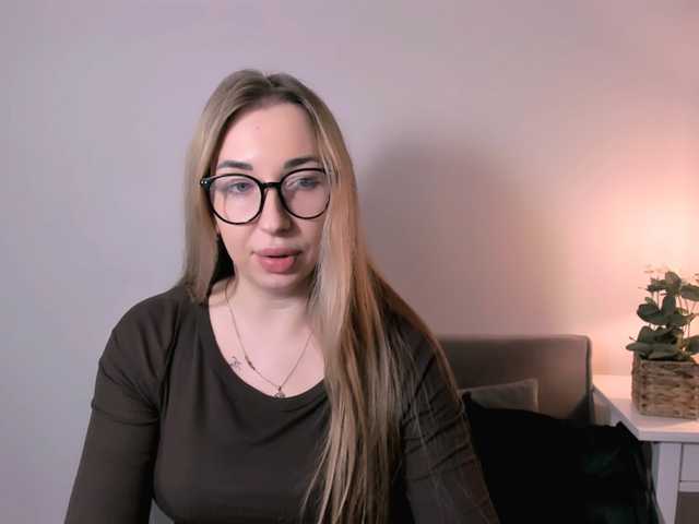 AriaBeauty live cam
