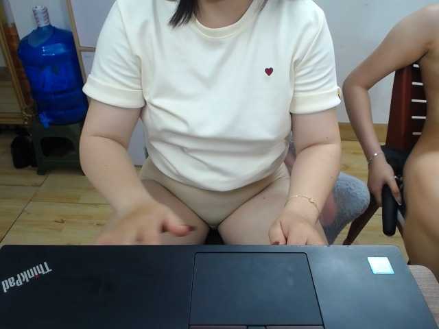 --Luna--'s BongaCams show and profile