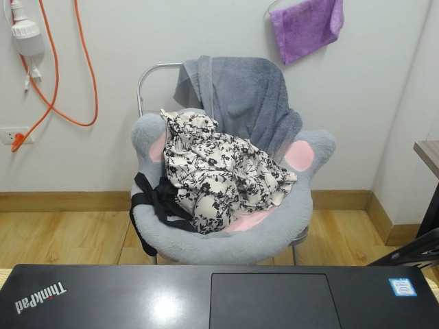 --Luna--'s BongaCams show and profile