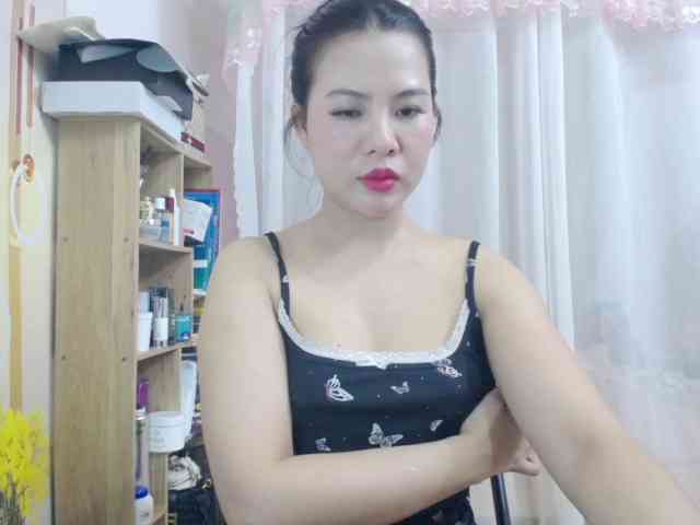 --Luna-- webcam