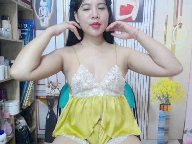 --Luna-- webcam