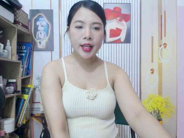 --Luna-- webcam