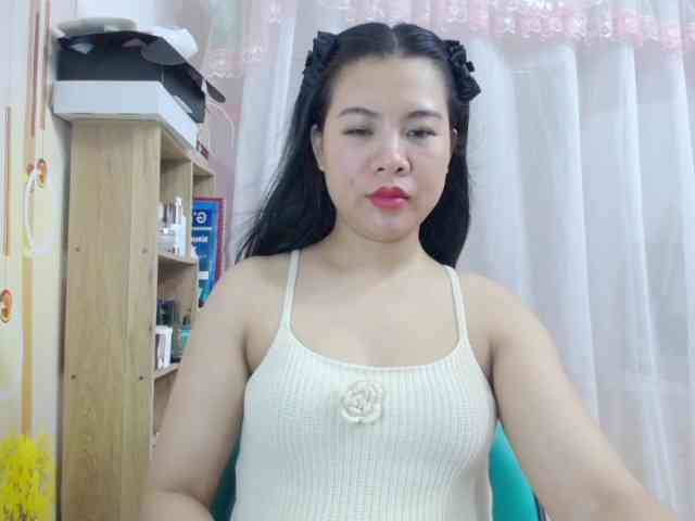 --Luna-- webcam