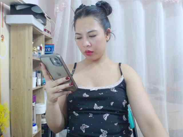 --Luna-- webcam
