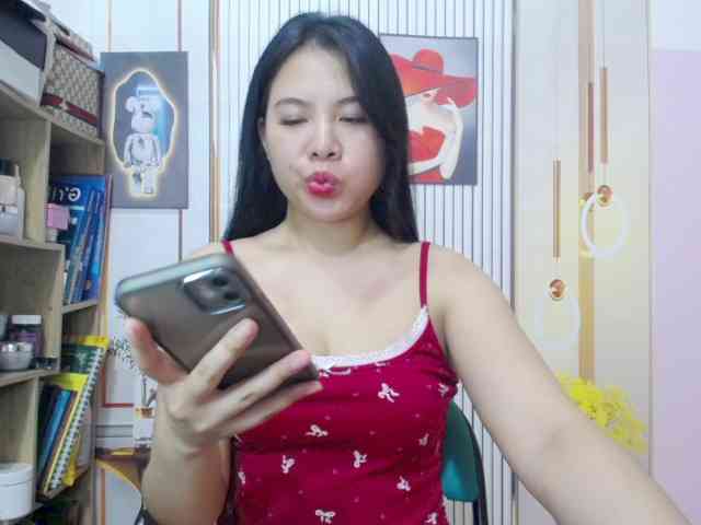 --Luna-- webcam